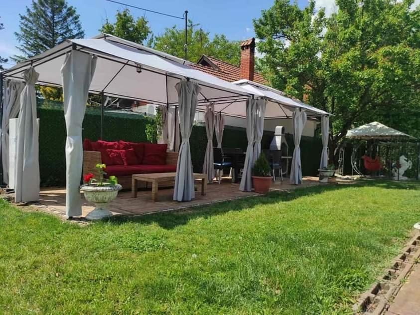 Vila Mila Riverside Apartments Szendrő Kültér fotó