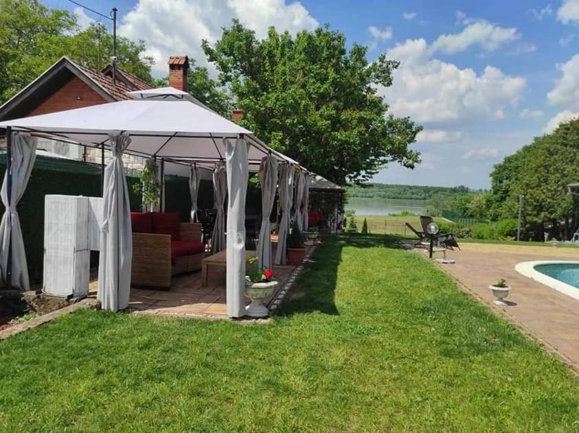 Vila Mila Riverside Apartments Szendrő Kültér fotó
