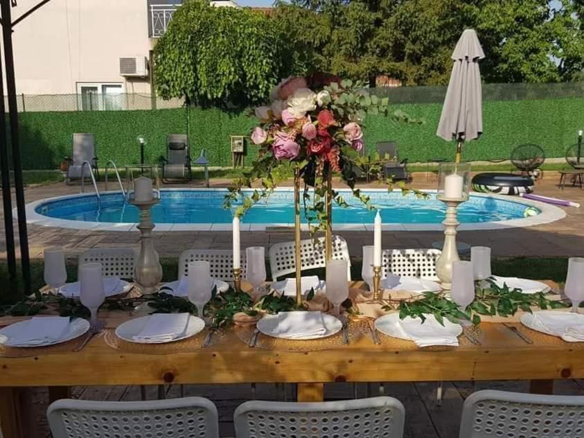 Vila Mila Riverside Apartments Szendrő Kültér fotó