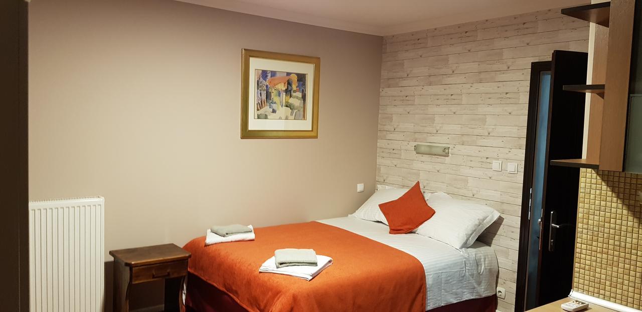 Vila Mila Riverside Apartments Szendrő Kültér fotó