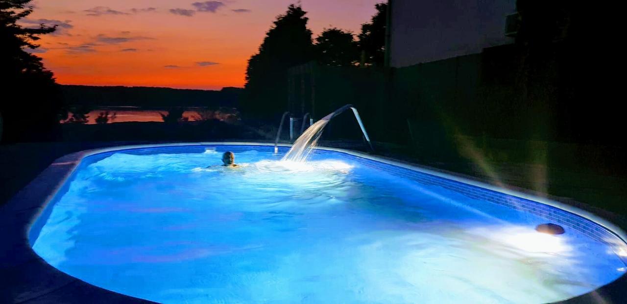 Vila Mila Riverside Apartments Szendrő Kültér fotó