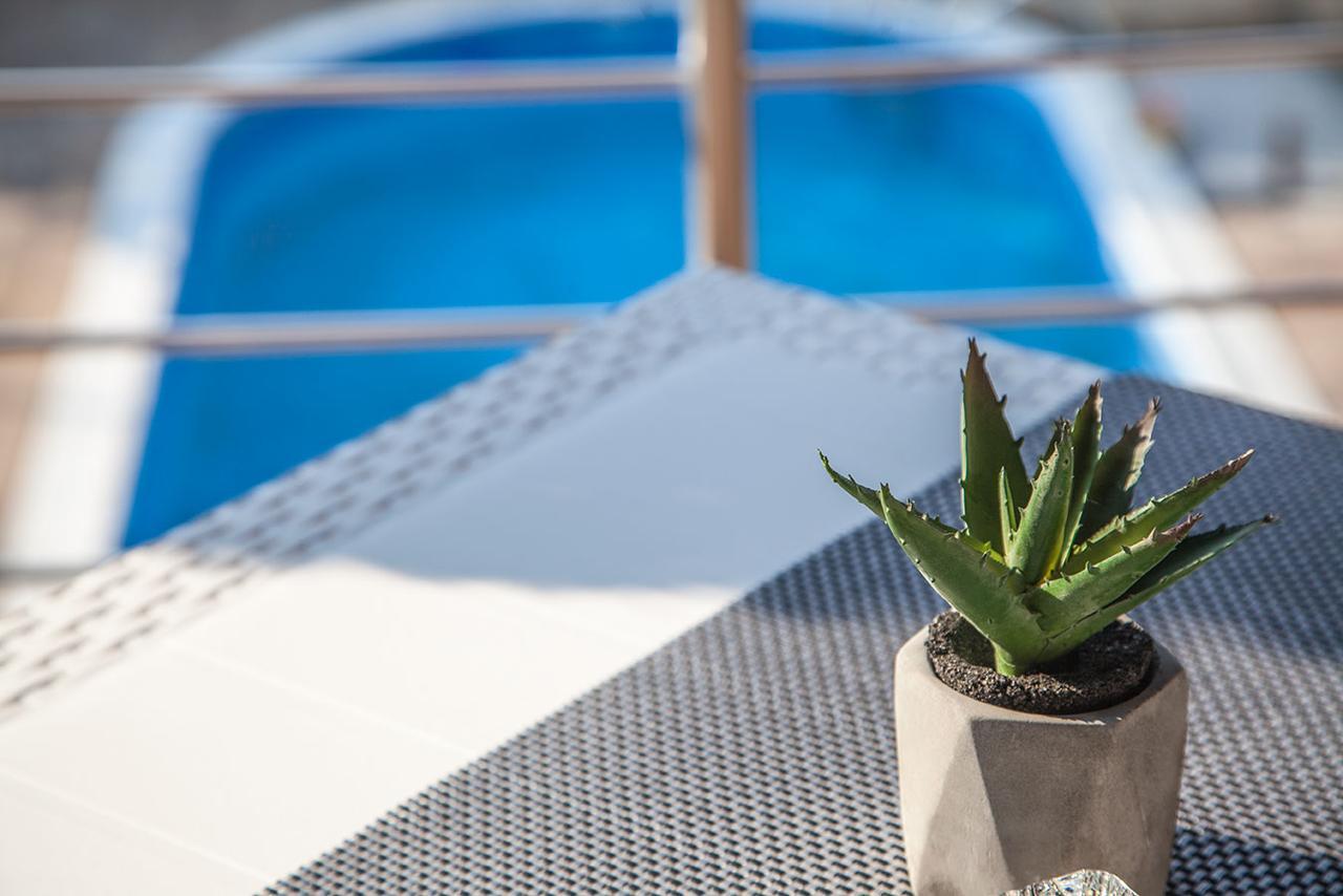 Vila Mila Riverside Apartments Szendrő Kültér fotó