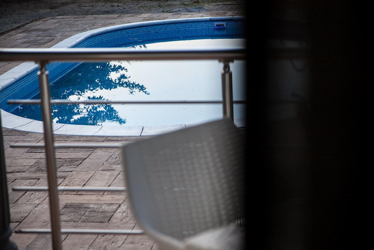 Vila Mila Riverside Apartments Szendrő Kültér fotó