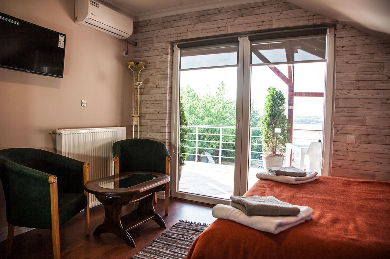 Vila Mila Riverside Apartments Szendrő Kültér fotó