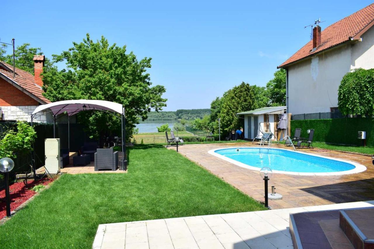 Vila Mila Riverside Apartments Szendrő Kültér fotó